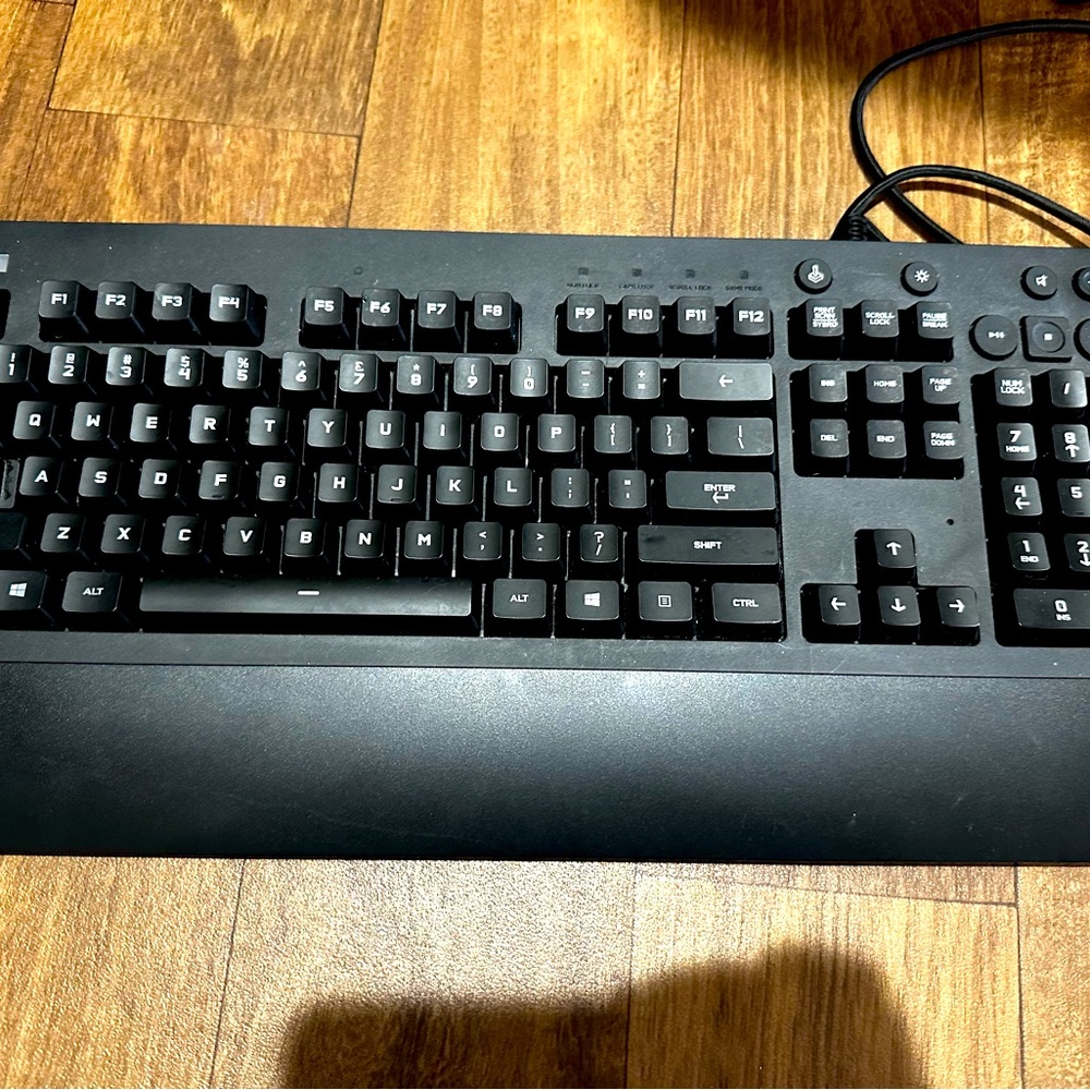Logitech gaming keyboard. Wire only
